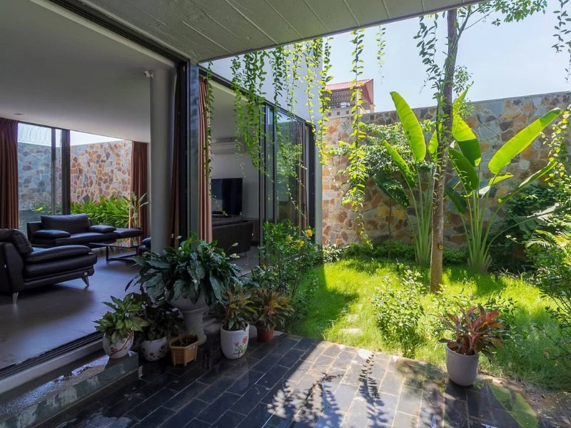 Bố trí cửa kính lớn để mở rộng tầm nhìn