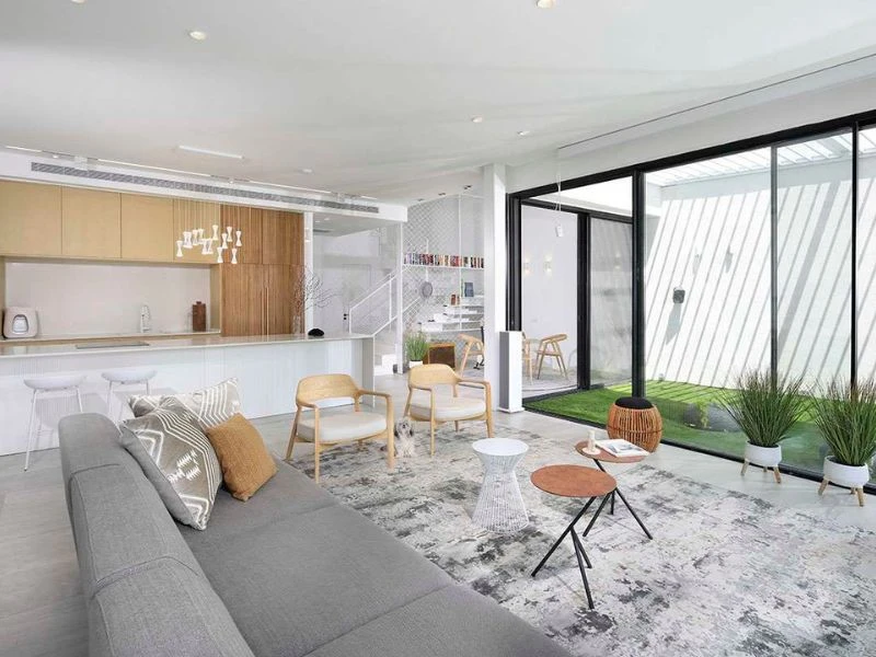 Mẫu thiết kế Bauhaus ứng dụng vật liệu thép và kính